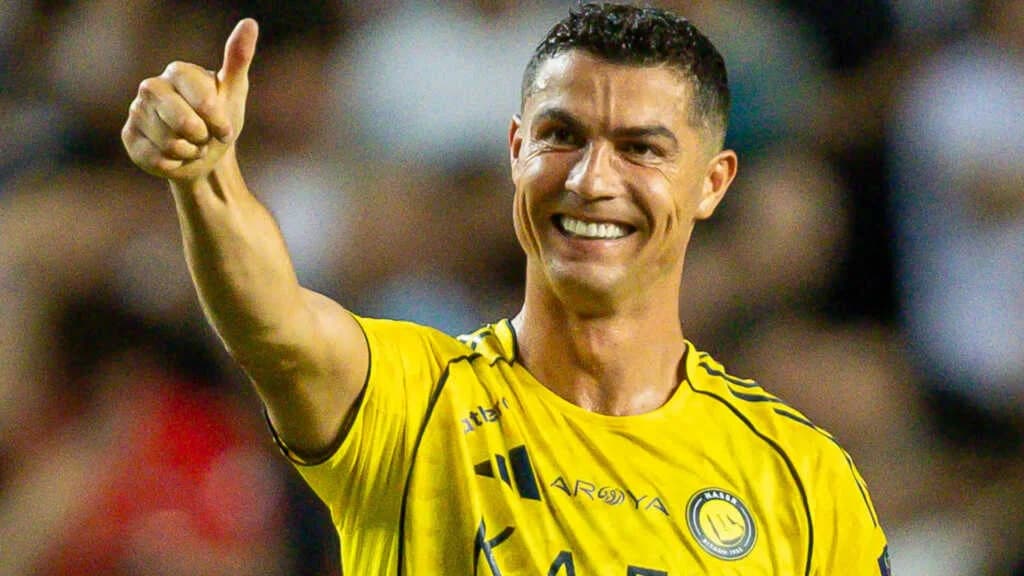 ဂိုးသမားတွေကတောင် CR7 ရဲ့ ဂိုး(၁၀၀၀)မြောက်ကို အသွင်းခံချင်ကြမှာလို့ မူလန်စတင်း ဆို